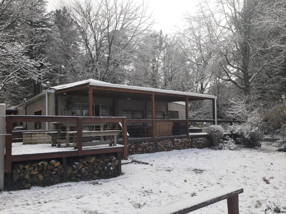 Camroshell Hotel Hogsback Exterior photo